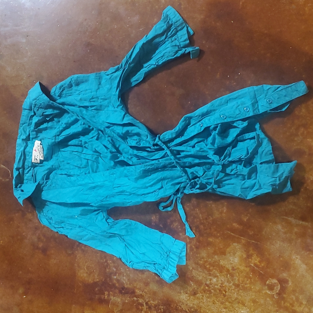 M tunic, 3/4 sleeve button up, tie at waist, teal swim cover-up- Adorable!